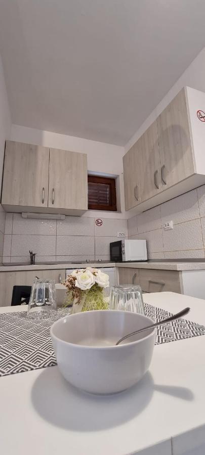 Matea Apartments Milna Milna  Dış mekan fotoğraf