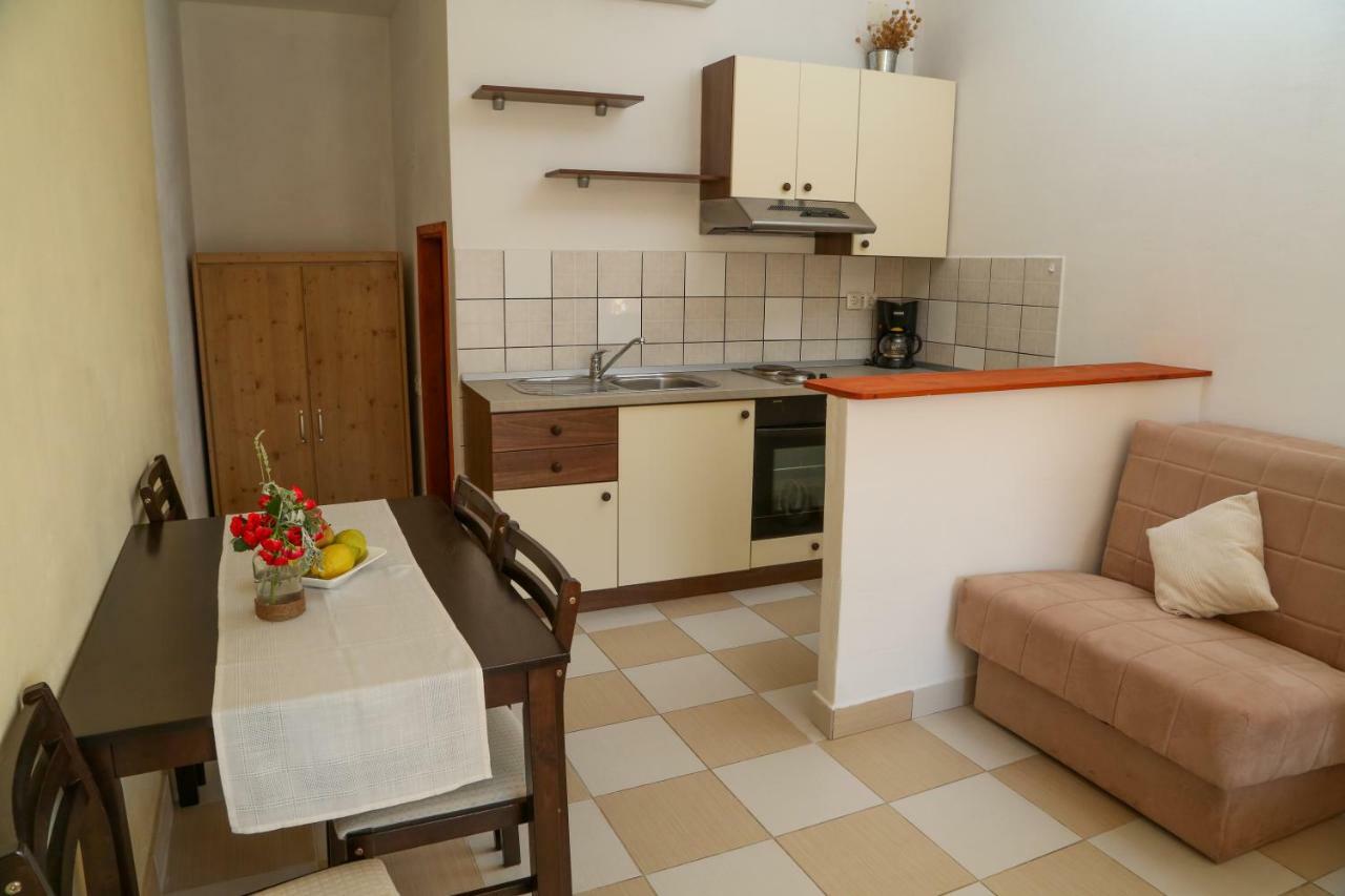 Matea Apartments Milna Milna  Dış mekan fotoğraf