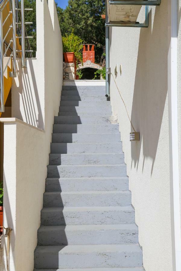 Matea Apartments Milna Milna  Dış mekan fotoğraf